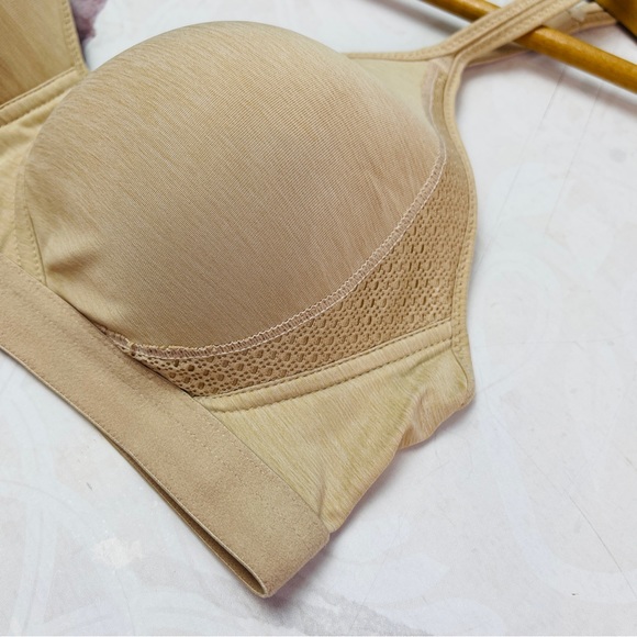 Hanes Intimates & Sleepwear Hanes Cool That Adapts To You Beige Bra Size Medium Mhw57 Poshmark